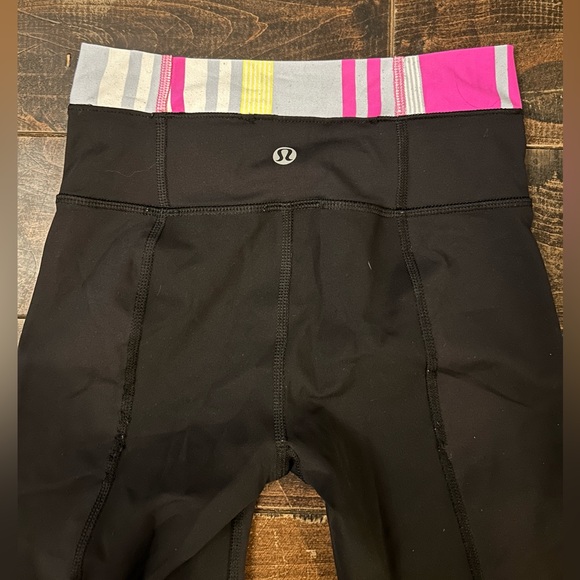 Lululemon Crop Pants Sz 0 - Picture 5 of 6